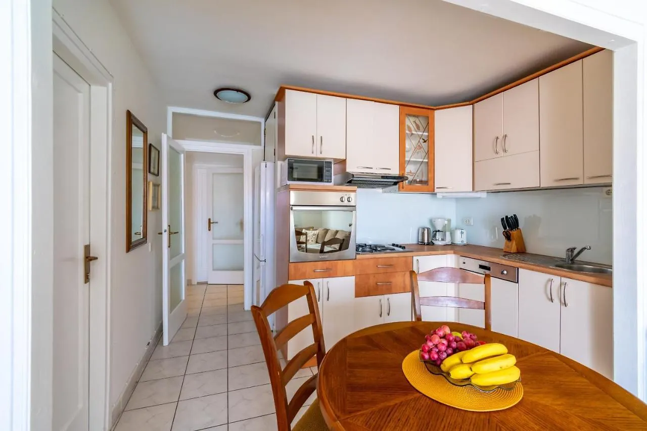 Apartments By The Sea Zadar - 19500 Chorvatsko
